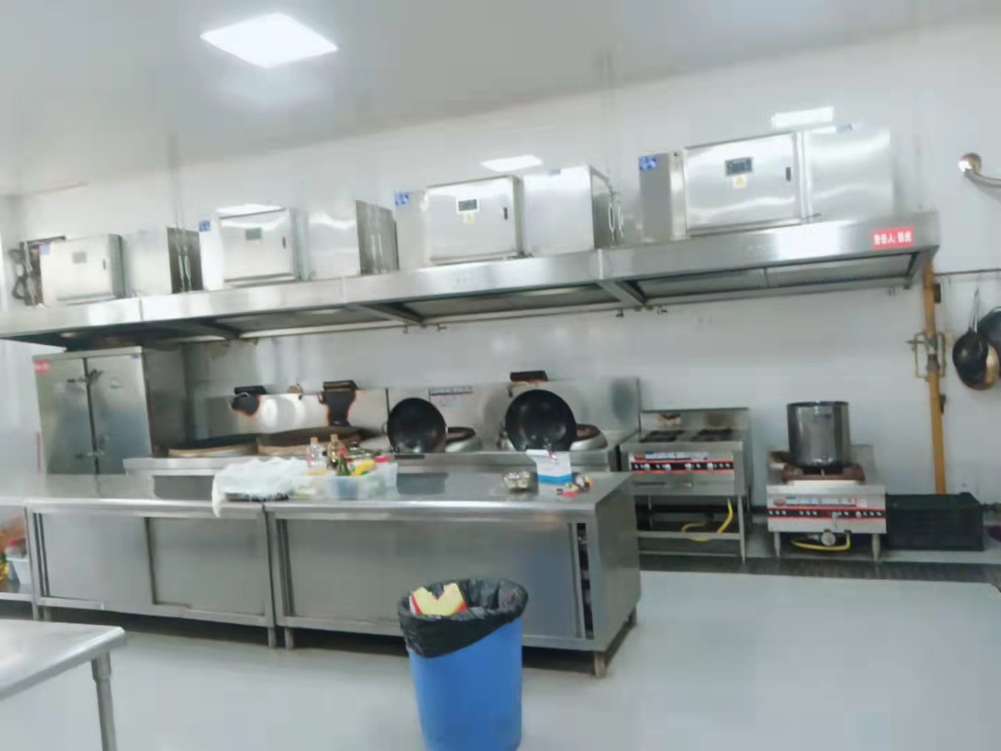 食堂手机看片福利视频設備